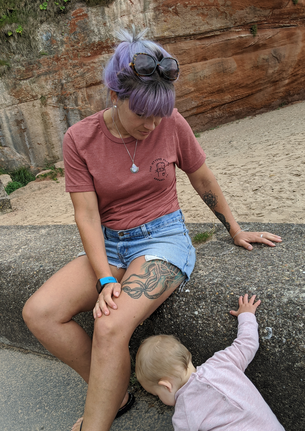 Classic Otter, Unisex T